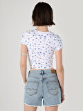 Slim Fit Baskılı Crop Beyaz Kadın Kısa Kol Tişört