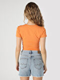 Slim Fit Bisiklet Yaka Crop Turuncu Kadın Kısa Kol Tişört