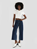 Slim Fit Crop Beyaz Kadın Kısa Kol Tişört