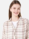 Normal Kesim Shirt Yaka Bej Kadın Uzun Kol Gömlek Cl1065856