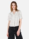 Normal Kesim Shirt Yaka Kareli Ekru Kadın Kısa Kol Gömlek Cl1067676