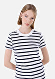 Slim Fit Yuvarlak Yaka Çizgili Kadın Lacivert Kısa Kol Tişört Cl1068750
