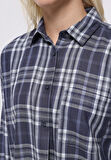 Relax Fit Shirt Neck Ekoseli Kadın Lacivert Uzun Kol Gömlek