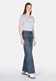 Slim Fit Kare Yaka Çizgili Kadın Mavi Kısa Kol Tişört Cl1073529