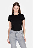 Slim Fit Yuvarlak Yaka Düz Kadın Siyah Kısa Kol Tişört Cl1073597