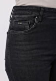 Regular Fit   Kadın Siyah Jean Pantolon