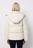 Regular Fit Kapüşonlu Fermuarlı Astarlı Çıkarılabilir Kapüşonlu Kadın Ekru Mont