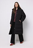 Regular Fit Kapüşonlu Fermuarlı Astarlı Suya Dayanıklı Kadın Siyah Kaban