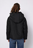 Regular Fit Kapüşonlu Fermuarlı Astarlı Suya Dayanıklı Kadın Siyah Mont