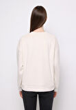 Regular Fit Yuvarlak Yaka Sloganlı Kadın Ekru Sweatshirt