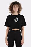 Siyah %100 Pamuk Bisiklet Yaka Crop T-shirt Astronaut Playing Guitar On Moon_em1068
