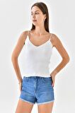 Askılı Sim Detaylı Beyaz Triko Crop Top