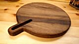 F&S WoodArt Ceviz Ağacı Doğal Ahşap Saplı Kesme Pizza Sunum Et Ekmek Tahtası Yuvarlak 30 Cm Çap