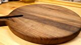F&S WoodArt Ceviz Ağacı Doğal Ahşap Saplı Kesme Pizza Sunum Et Ekmek Tahtası Yuvarlak 30 Cm Çap