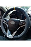 Chevrolet Cruze Dikmeli Direksiyon Kılıfı Alkantra-karbon Sarı Yüzüklü