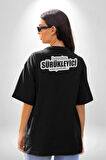 Hayatım Sürükleyici ama Yerlerde Pamuklu Kadın Erkek Oversize Sırt Dijital Baskılı Siyah T-shirt