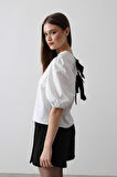 Sırtı Fiyonk Bağlamalı Bluz - Beyaz