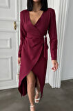 KRUVAZE BROŞ DETAYLI ELBİSE - Bordo