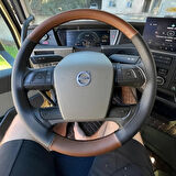 DİKİŞLİ DİREKSİYON KILIFI KAHVE DERİ SİYAH DERİ SİYAH DİKİŞLİ VOLVO TIR KAMYON İÇİN