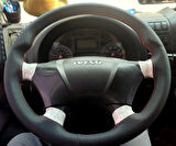 DİKİŞLİ DİREKSİYON KILIFI SİYAH DERİ KIRMIZI DİKİŞLİ IVECO EURO CARGO İÇİN