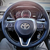 DİKİŞLİ DİREKSİYON KILIFI DAMARLI SİYAH DERİ NOKTALI DERİ GRİ DİKİŞLİ TOYOTA COROLLA İÇİN