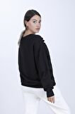 Siyah Yırtmaç Detaylı Sweatshirt