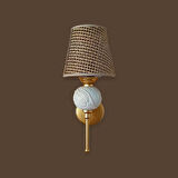 TEKLİ PERGE APLİK KREM RENGİ ÇİNİLİ RATTAN KAHVERENGİ ŞAPKALI