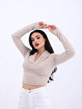 42531 TRİKO SİMLİ YAKALI CROP-TAŞ
