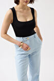 Kare Yaka Kalın Askılı Bodysuit
