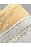 Air Jordan 1 Low Se Kadın Spor Ayakkabısı Dv0426-200 (YARIM NUMARA BÜYÜK ALMANIZI ÖNERİYORUZ)
