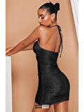 🔥 Siyah Çapraz Askılı Cut-Out Mini Elbise – Vücut Hatlarını Vurgulayan Gece Şıklığı