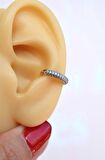 Zirkon Taşlı Bombeli Earcuff Sıkıştırmalı Kıkırdak Küpesi
