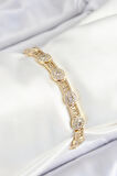 Pirinç Greg Model Zirkon Taşlı Gold Renk VİP Seri Kadın Bileklik