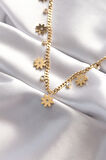 316L Çelik Taşlı Gold Renk Çoklu Çiçek Kolye - EBJ240521W24235
