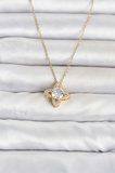 Zincir Gold Renk Yonca Model Kadın Kolye - EBJ260612W43945
