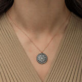 Ebuz Gümüş Çiçek Desenli Elmas Montür Kolye