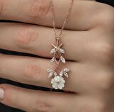 Ebuz Gümüş Rose Beyaz Bahar Çiçeği Kolye