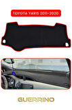 TOYOTA Yaris (2011-2020) TORPİDO KORUMA HALISI KIRMIZI KENAR
