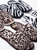 Wild Spirit Leopar Desenli Banyo Ve Ev Terliği – %100 Pamuk Havlu Kaymaz İnce Taban