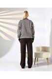 Cep Detaylı Çizgili Triko Takım