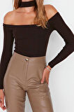 Stil Kadın Carmen Yaka Choker Detaylı Fitted Vücuda Oturan Fitilli Bluz Crop Örme Slim Kalıp