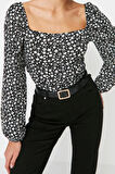 Stil Kadın Çiçek Desenli Fitted Vücuda Oturan Bürümcük Dokulu Bluz Crop Örme Regular Kalıp Balon Kol