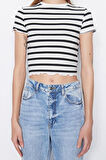 Moda Bisiklet Yaka Örme Slim Çizgili Desen Casual Günlük Crop Kısa Kol Bluz