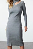 Moda Stil Slim Dik Yaka Midi Boy Triko Cut Out Pencere Detaylı Elbise