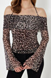Moda Carmen Yaka Örme Regular Düz Desen Casual Günlük Crop Uzun Kol Bluz