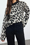 Stil Modern Kadın Regular Standart Kol Bisiklet Yaka Yumuşak Dokulu Leopar Desenli Triko Kazak