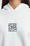 Tarz Bol Kapüşonlu Düşük Kol Uzun Geniş Kalıp Nakışlı Kalın İçi Polarlı Örme Sweatshirt