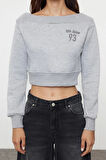 Tarz Crop Madonna Yaka Düşük Kol Crop Kayık Yaka Crop Normal Kalıp Örme Sweatshirt