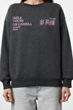 Regular Bisiklet Yaka Standart Kol Regular Basic Fit Baskılı Kalın İçi Polarlı Örme Sweatshirt