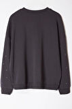 Büyük Beden Tarz Oversize Bisiklet Yaka Düşük Kol Regular Kalın Zımba Detaylı Örme Sweatshirt
